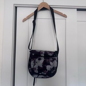 lululemon athletica The Essentials Bag